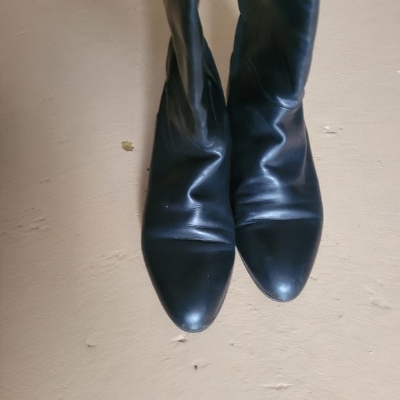 Boots - Picture 3 of 4